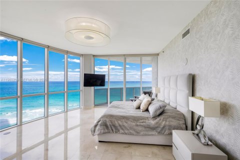 Купить кондоминиум в Санни-Айлс-Бич, Флорида 3 спальни, 257.15м2, № 2024417 - фото 15