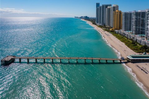 Купить кондоминиум в Санни-Айлс-Бич, Флорида 3 спальни, 257.15м2, № 2024417 - фото 29