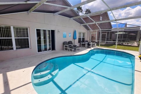 Снять в аренду виллу или дом в Дэвенпорт, Флорида 4 спальни, 179.21м2, № 1929405 - фото 18