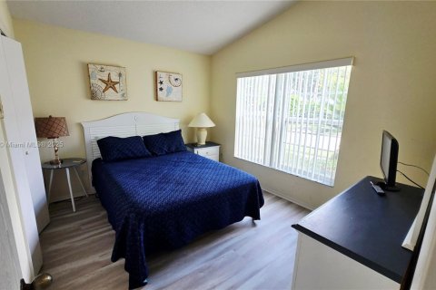 Снять в аренду виллу или дом в Дэвенпорт, Флорида 4 спальни, 179.21м2, № 1929405 - фото 19