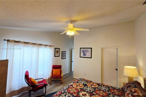 Снять в аренду виллу или дом в Дэвенпорт, Флорида 4 спальни, 179.21м2, № 1929405 - фото 13