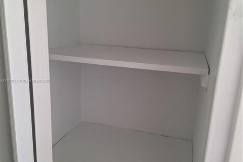 Condo in Sunny Isles Beach, Florida, 2 bedrooms  № 1585180 - photo 21