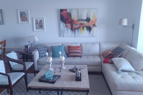 Condo in Sunrise, Florida, 2 bedrooms  № 1806252 - photo 2