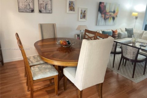 Condo in Sunrise, Florida, 2 bedrooms  № 1806252 - photo 9