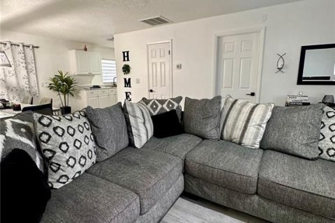 Casa en venta en Spring Hill, Florida, 3 dormitorios, 103.49 m2 № 1786390 - foto 11