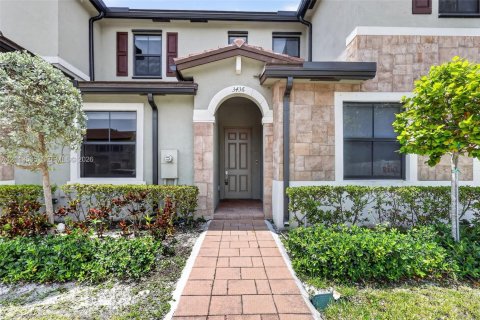 Adosado en Hialeah, Florida 3 dormitorios, 123.75 m2 № 2434095
