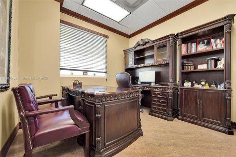 Immobilier commercial à vendre à Doral, Floride № 1925770 - photo 21