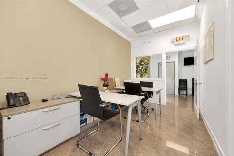 Immobilier commercial à vendre à Doral, Floride № 1925770 - photo 27