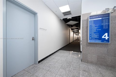 Immobilier commercial à vendre à Doral, Floride № 1925770 - photo 9