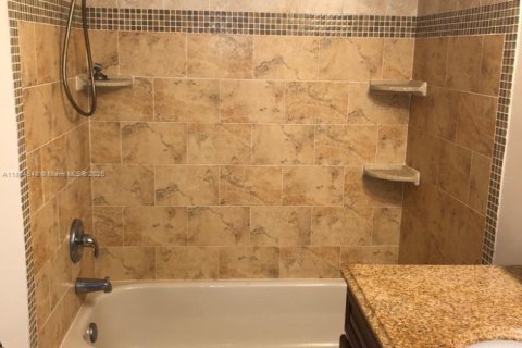 Copropriété à vendre à Oakland Park, Floride: 2 chambres, 82.68 m2 № 2035037 - photo 12