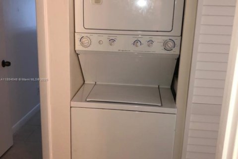 Copropriété à vendre à Oakland Park, Floride: 2 chambres, 82.68 m2 № 2035037 - photo 10