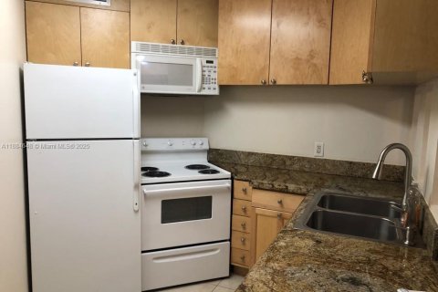 Condo à Oakland Park, Floride, 2 chambres  № 2035037