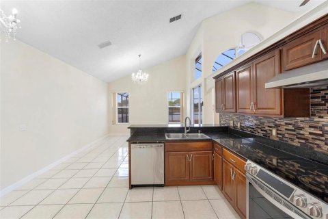 Casa en venta en Orlando, Florida, 4 dormitorios, 231.05 m2 № 1665982 - foto 6