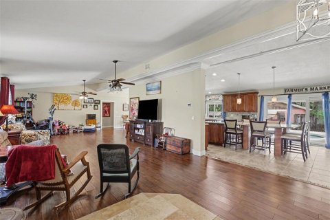 Villa ou maison à vendre à Valrico, Floride: 4 chambres, 278.43 m2 № 2284924 - photo 9