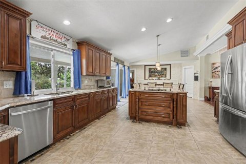 Villa ou maison à vendre à Valrico, Floride: 4 chambres, 278.43 m2 № 2284924 - photo 12