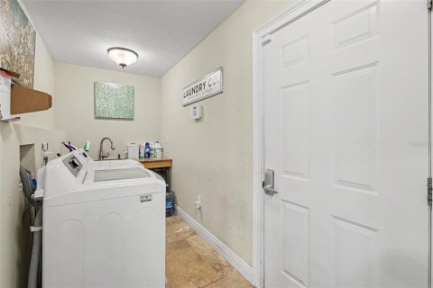 Villa ou maison à vendre à Valrico, Floride: 4 chambres, 278.43 m2 № 2284924 - photo 24