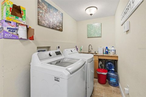 Villa ou maison à vendre à Valrico, Floride: 4 chambres, 278.43 m2 № 2284924 - photo 25