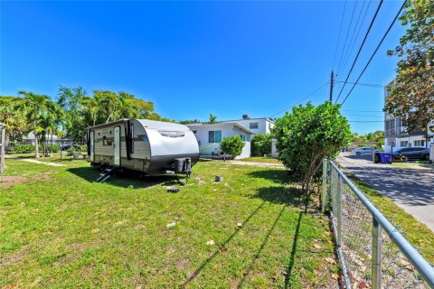 Commercial property in Hollywood, Florida № 1938316 - photo 30