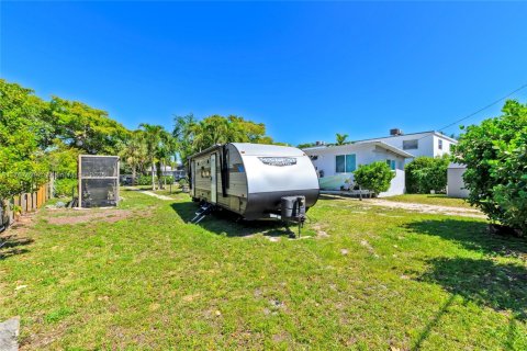 Commercial property in Hollywood, Florida № 1938316 - photo 29