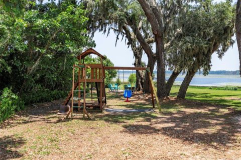 House in Keystone Heights, Florida 5 bedrooms, 285.02 sq.m. № 1767644 - photo 8