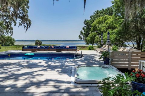 House in Keystone Heights, Florida 5 bedrooms, 285.02 sq.m. № 1767644 - photo 6
