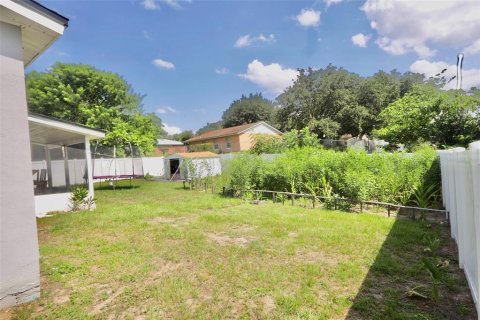 House in Apopka, Florida 4 bedrooms, 126.81 sq.m. № 2238039 - photo 30