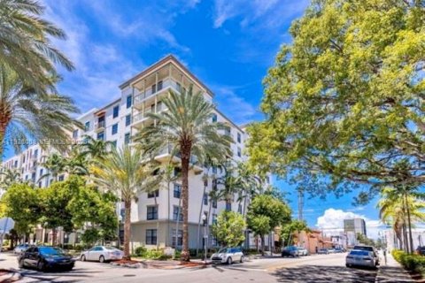 Condo in Hollywood, Florida, 1 bedroom № 1984501 - photo 1