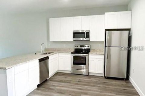 Apartment in Port Charlotte, Florida 3 bedrooms, 128.11 sq.m. № 1908335 - photo 4