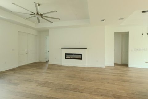 Casa en venta en North Port, Florida, 4 dormitorios, 157.38 m2 № 2196663 - foto 5