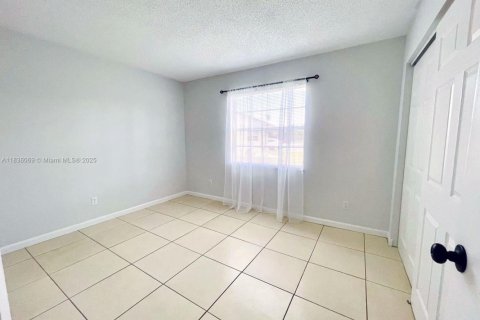 House in Stuart, Florida 3 bedrooms, 105.07 sq.m. № 1822021 - photo 13