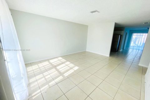 House in Stuart, Florida 3 bedrooms, 105.07 sq.m. № 1822021 - photo 6