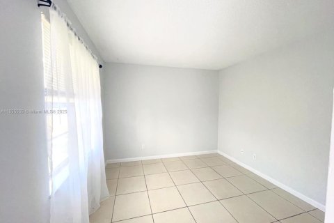 House in Stuart, Florida 3 bedrooms, 105.07 sq.m. № 1822021 - photo 9