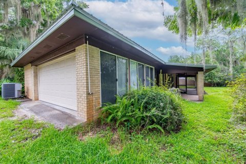House in Keystone Heights, Florida 3 bedrooms, 157.19 sq.m. № 1844340 - photo 23