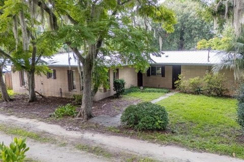 House in Keystone Heights, Florida 3 bedrooms, 157.19 sq.m. № 1844340 - photo 1