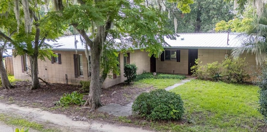 House in Keystone Heights, Florida 3 bedrooms, 157.19 sq.m. № 1844340