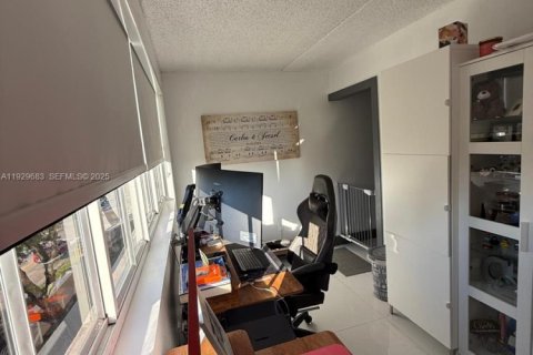 Снять в аренду кондоминиум в Хайалиа, Флорида 1 спальня, 69.58м2, № 1990649 - фото 15