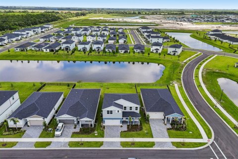 House in Port St. Lucie, Florida 4 bedrooms, 262.91 sq.m. № 2185658 - photo 6