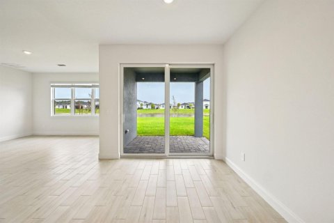 House in Port St. Lucie, Florida 4 bedrooms, 262.91 sq.m. № 2185658 - photo 23