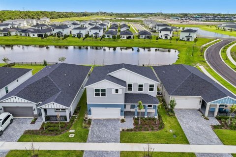 House in Port St. Lucie, Florida 4 bedrooms, 262.91 sq.m. № 2185658 - photo 5