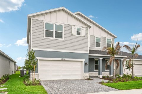 House in Port St. Lucie, Florida 4 bedrooms, 262.91 sq.m. № 2185658 - photo 2