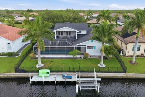 Casa en venta en Punta Gorda, Florida, 4 dormitorios, 301.1 m2 № 2197154 - foto 10