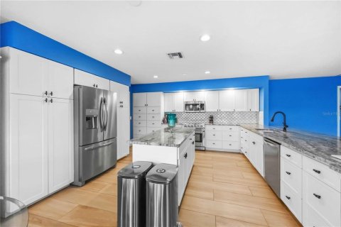 Casa en venta en Punta Gorda, Florida, 4 dormitorios, 301.1 m2 № 2197154 - foto 16