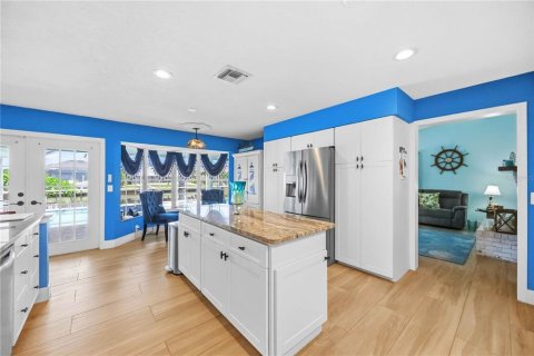 Casa en venta en Punta Gorda, Florida, 4 dormitorios, 301.1 m2 № 2197154 - foto 13