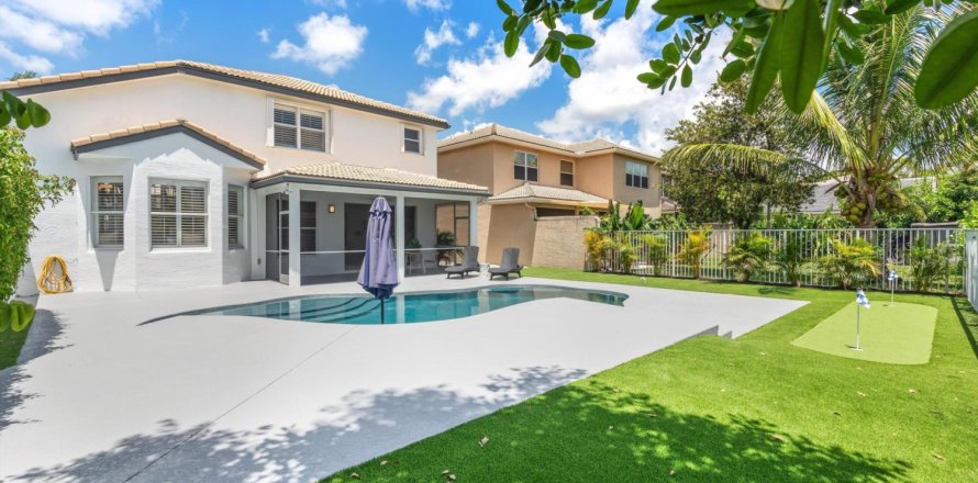 House in Boca Raton, Florida 4 bedrooms, 261.89 sq.m. № 1161882