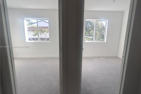 Touwnhouse à louer à Pembroke Park, Floride: 3 chambres № 1987817 - photo 20