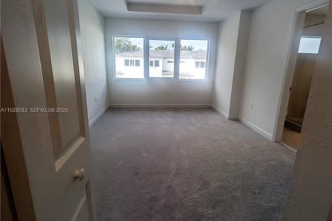 Touwnhouse à louer à Pembroke Park, Floride: 3 chambres № 1987817 - photo 15