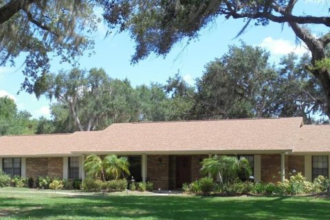 Casa en venta en Kissimmee, Florida, 5 dormitorios, 208.29 m2 № 1835590 - foto 1