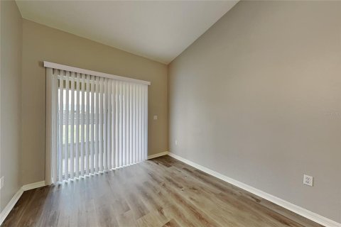 Villa ou maison à louer à Lakeland, Floride: 3 chambres, 114.08 m2 № 2418746 - photo 2
