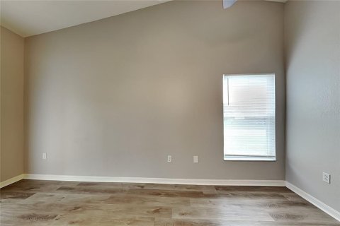 Villa ou maison à louer à Lakeland, Floride: 3 chambres, 114.08 m2 № 2418746 - photo 3