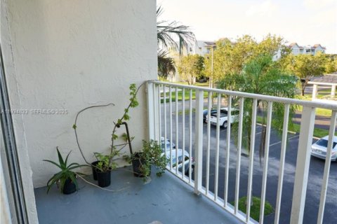Condominio en venta en Cutler Bay, Florida, 1 dormitorio, 70.61 m2 № 1993650 - foto 15